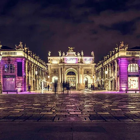 L'eclat De Gambetta - Place Stanislas - 6 Pers * Nancy